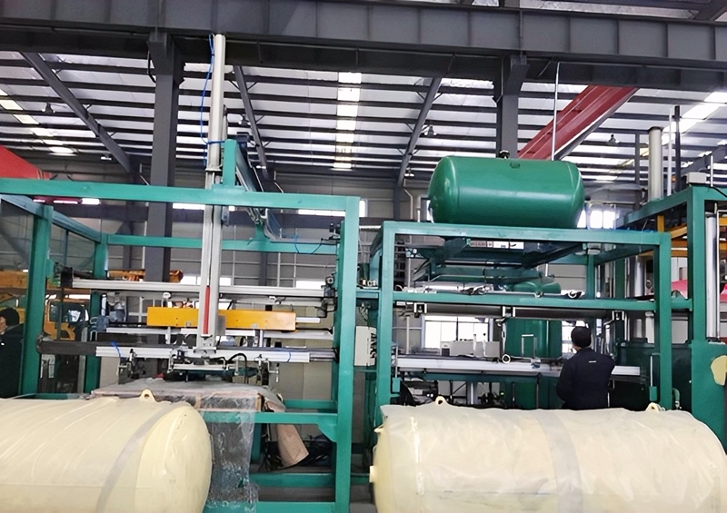 Refrigerator (freezer) door liner vacuum blister three-station molding equipment