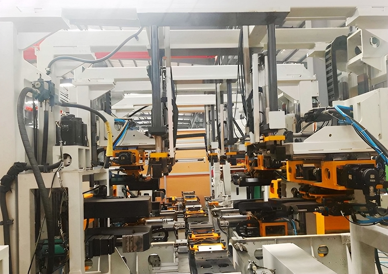 Full-automatic washing machine shell molding equipment